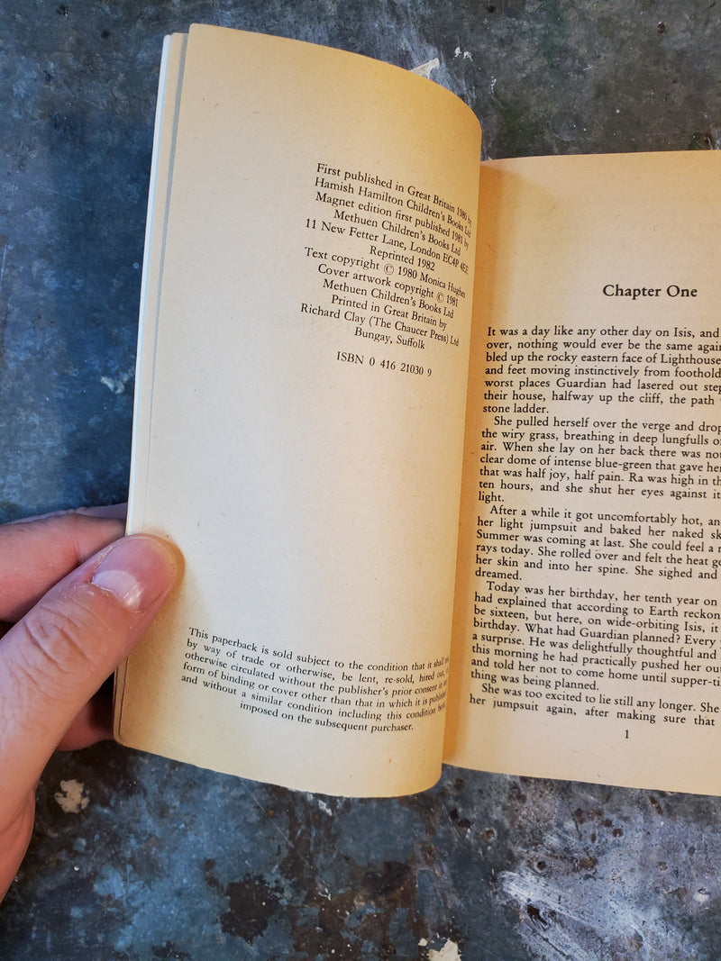 The Keeper Of The Isis Light - Monica Hughes