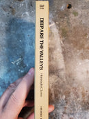 Deep Are The Valleys: The Tarn Trilogy II - Hannah Closs