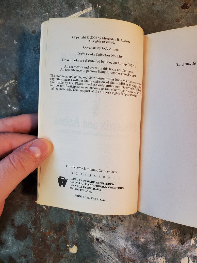 Phoenix And Ashes - Mercedes Lackey