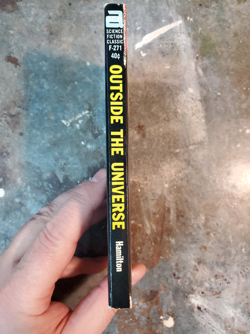 Outside The Universe - Edmond Hamilton