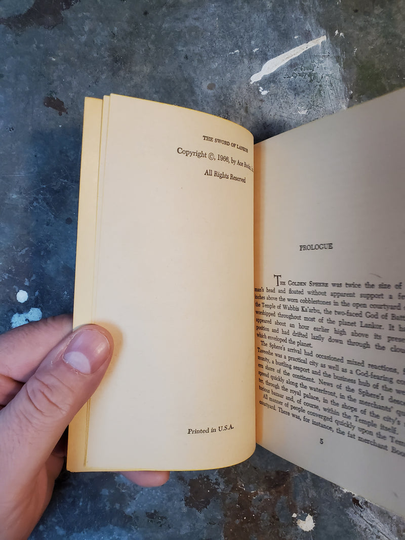 The Sword Of Lankor - Howard L. Cory