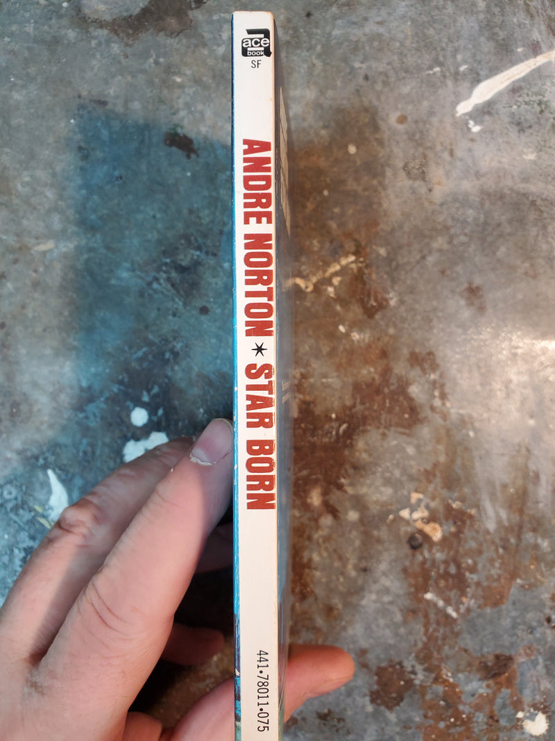 Star Born - Andre Norton