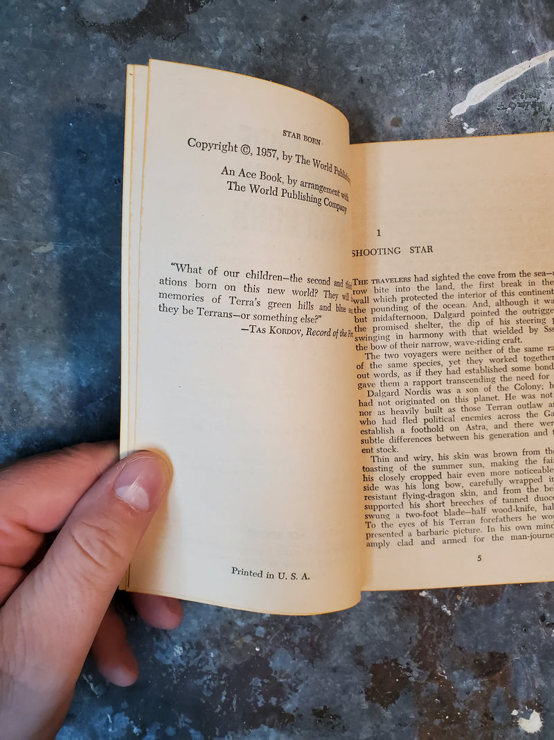 Star Born - Andre Norton