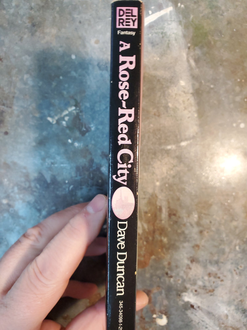 A Rose-Red City - Dave Duncan