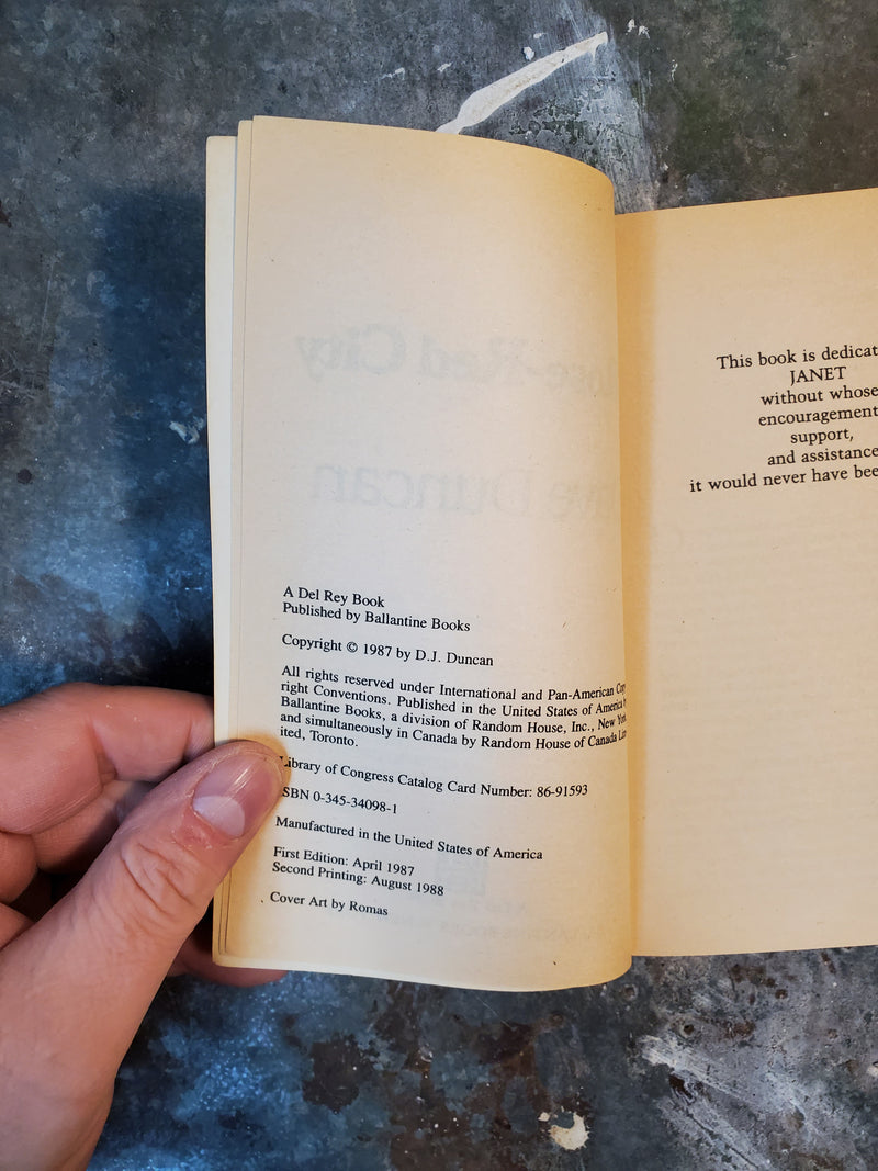 A Rose-Red City - Dave Duncan