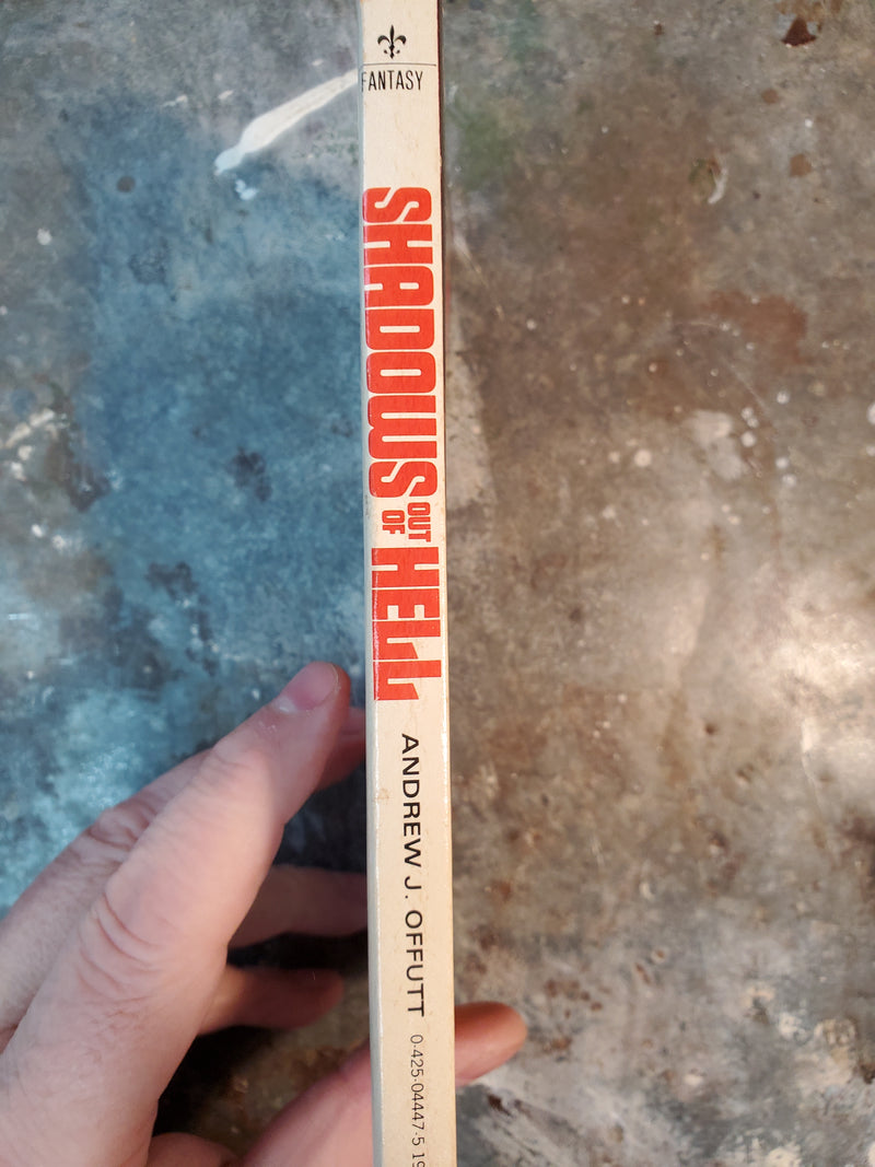 Shadows Out Of Hell - Andrew J. Offutt