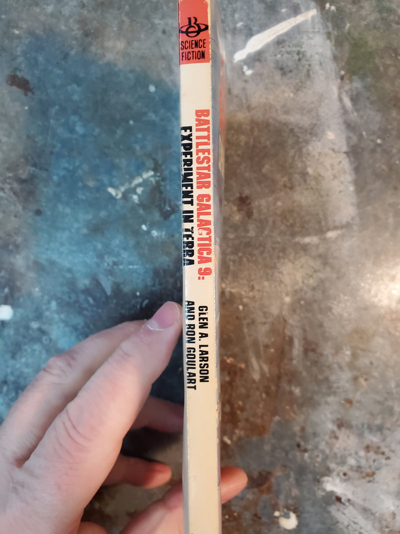 Battlestar Galactica 9: Experiment In Terra - Glen A. Larson & Ron Goulart