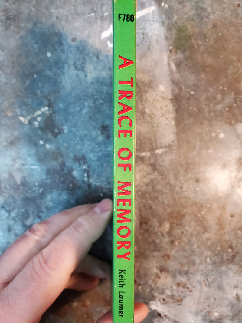A Trace Of Memory - Keith Laumer