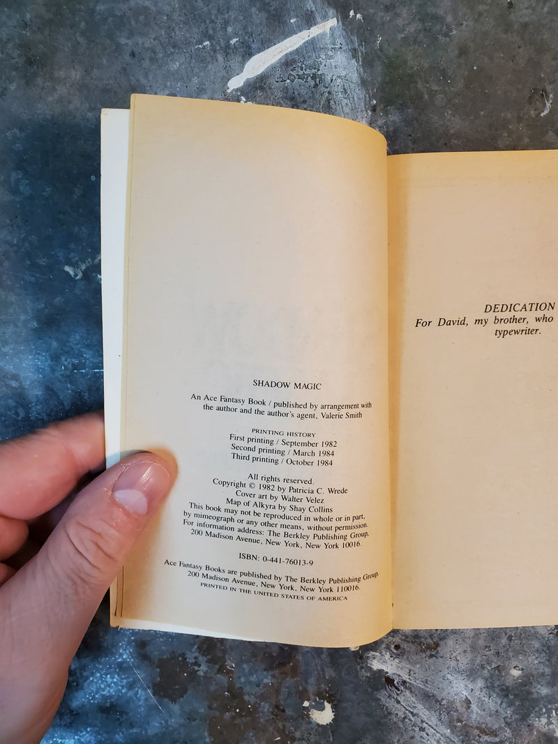 Shadow Magic - Patricia C. Wrede