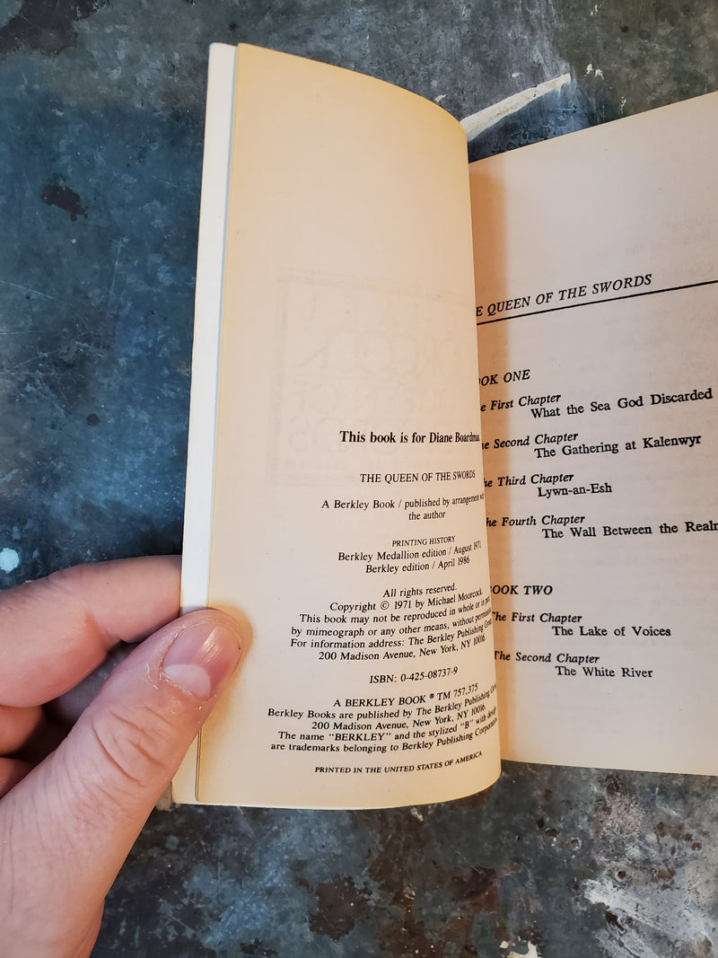 The Queen Of The Swords - Michael Moorcock