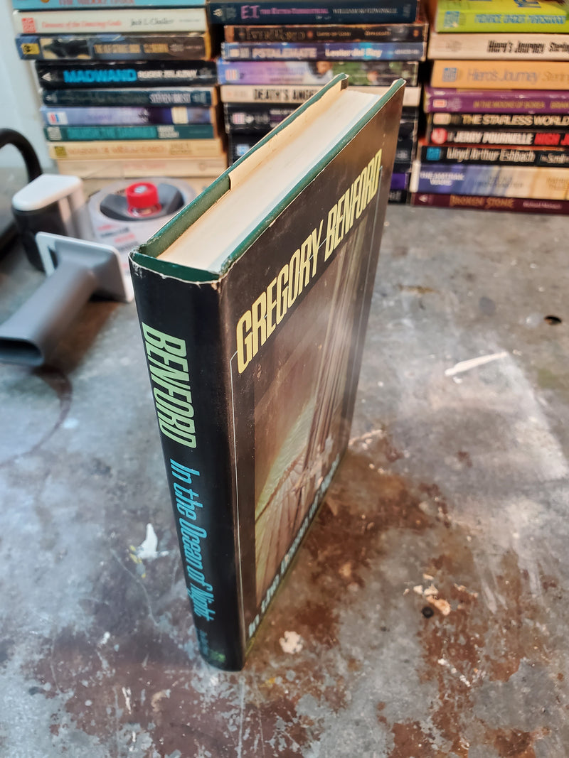 In The Ocean Of Night - Gregory Benford