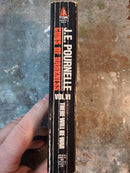 There Will Be War Volume VI: Guns Of Darkness - Jerry Pournelle (editor)