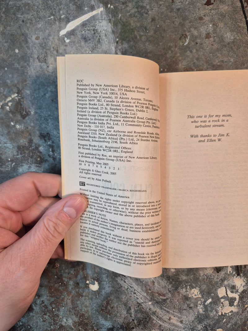 Whispering Nickel Idols - Glen Cook