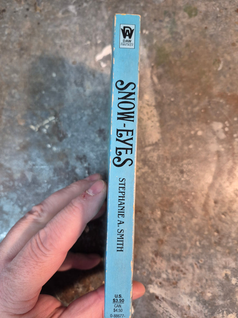 Snow-Eyes - Stephanie A. Smith