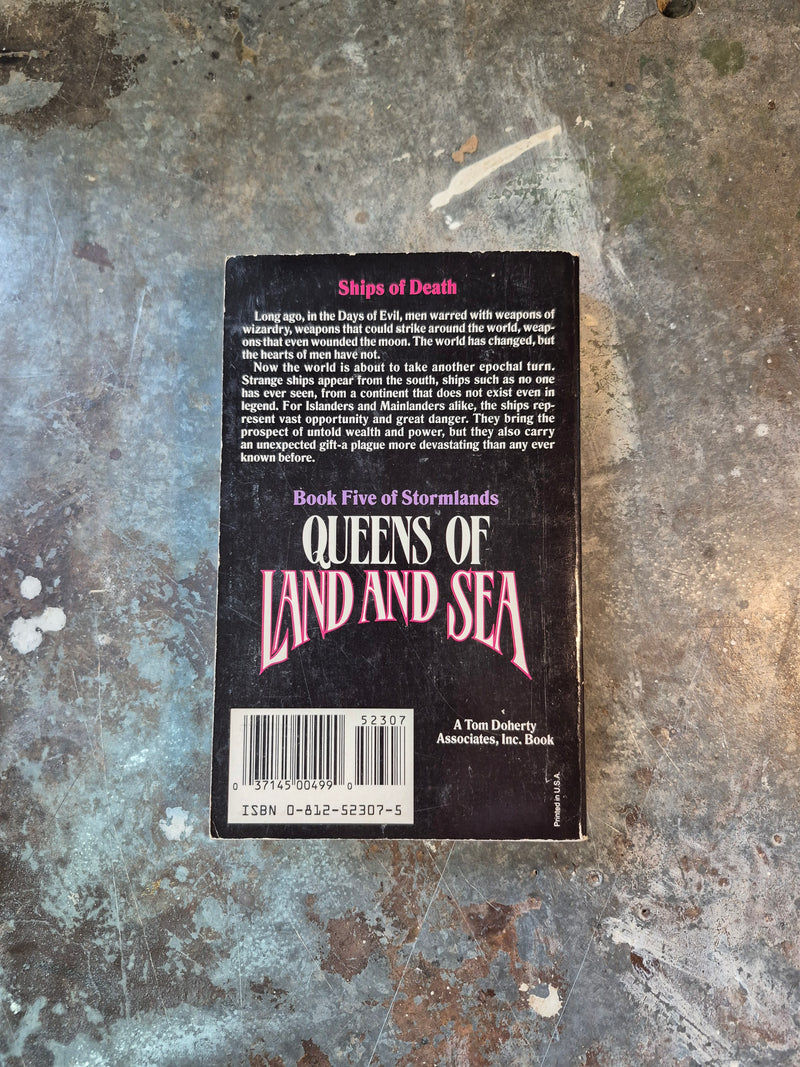 Queens Of Land And Sea - John Maddox Roberts