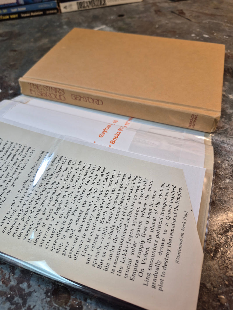 The Stars In Shroud - Gregory Benford