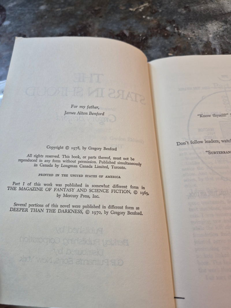 The Stars In Shroud - Gregory Benford