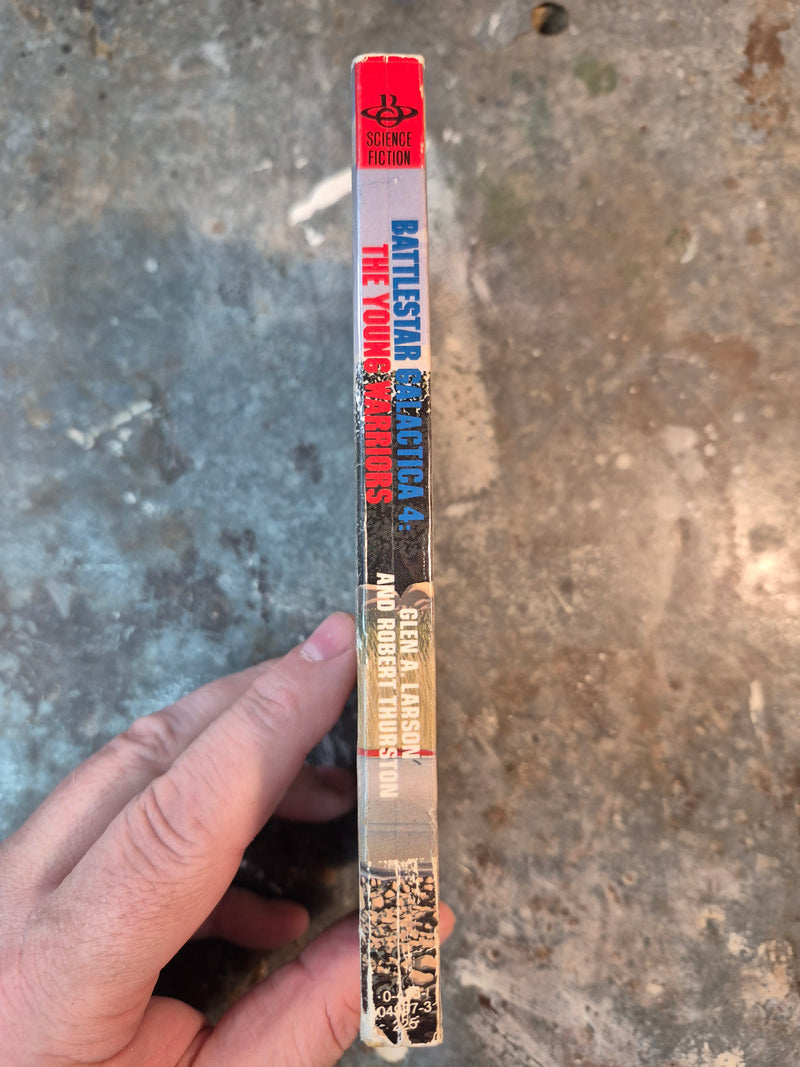 Battlestar Galactica 4: The Young Warriors - Glen A. Larson & Robert Thurston