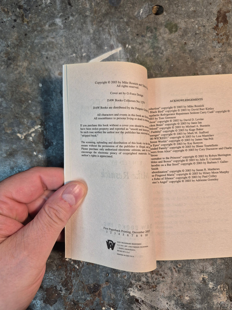 New Voices In Science Fiction - Mike Resnick (editor)