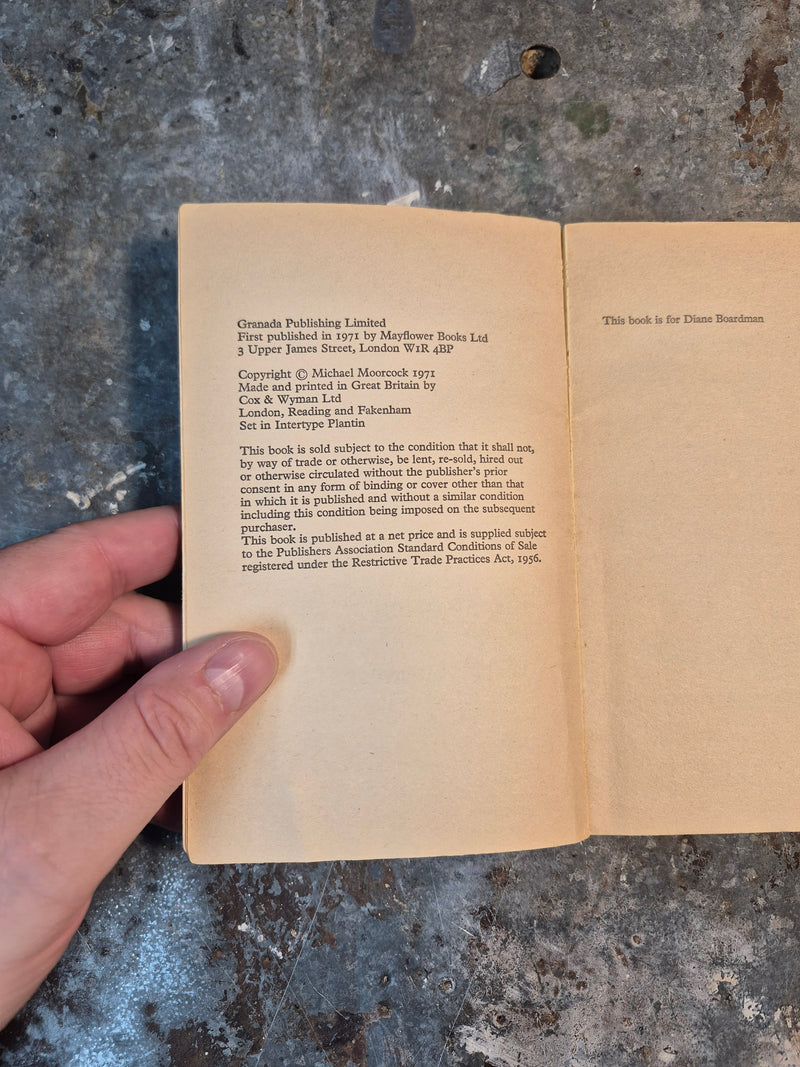 The Queen Of The Swords - Michael Moorcock