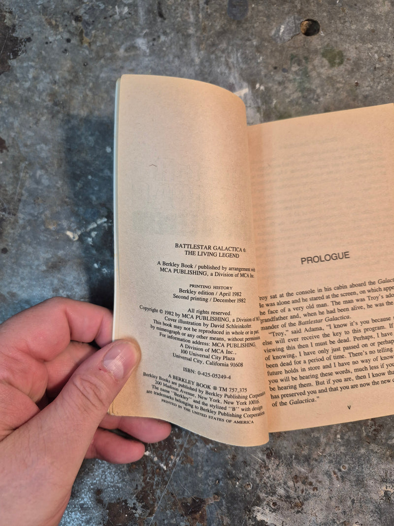 Battlestar Galactica 6: The Living Legend - Glen A. Larson & Nicholas Yermakov