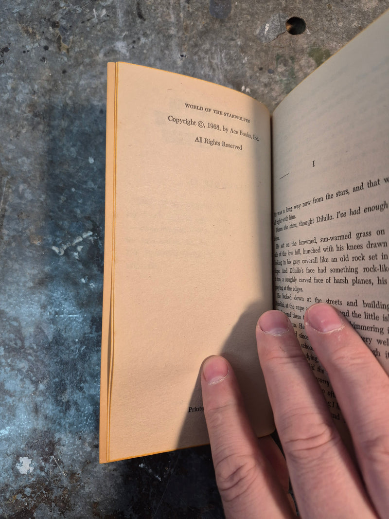 Starwolf 3: World Of The Starwolves - Edmond Hamilton