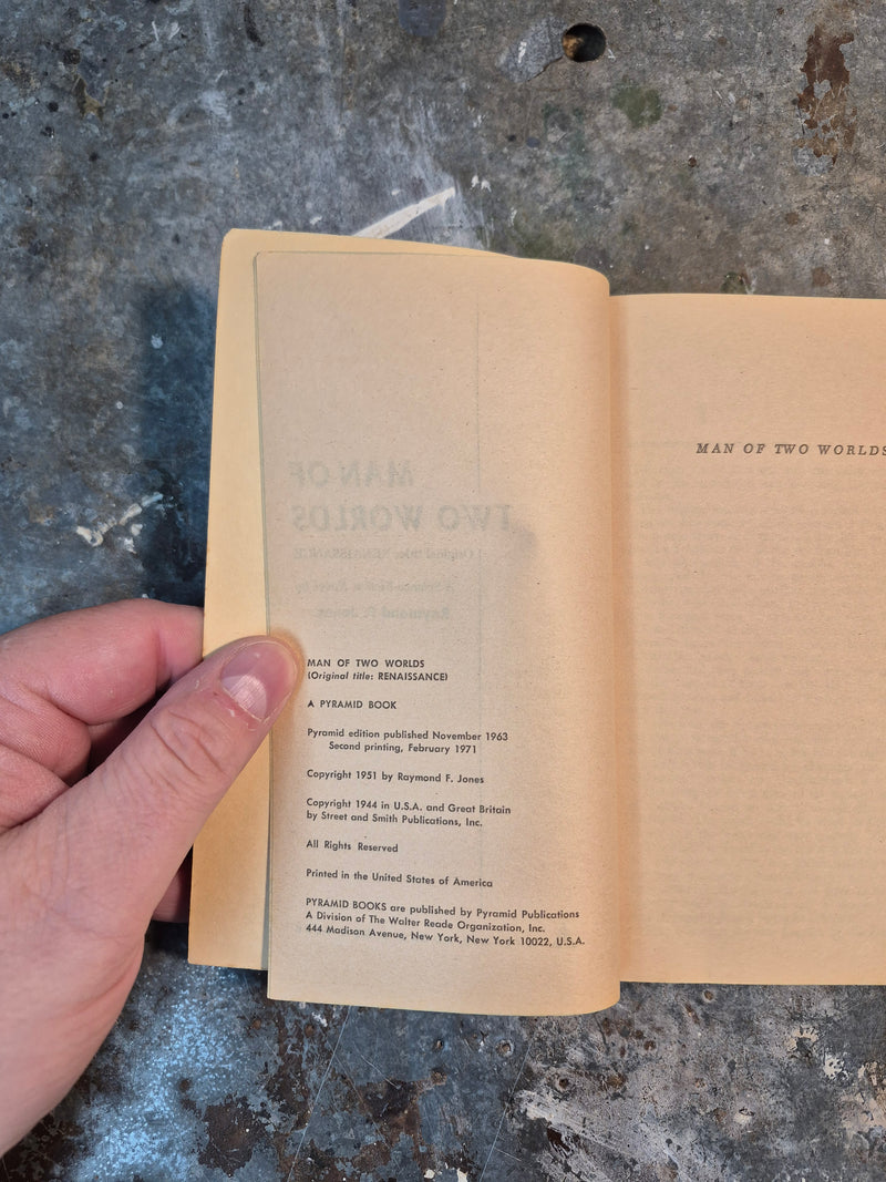 Man Of Two Worlds - Raymond F. Jones