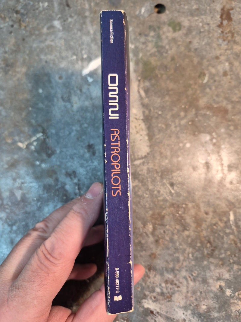 Astropilots - Laura J. Mixon