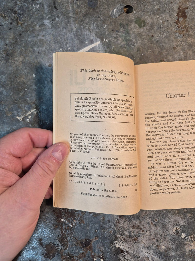 Astropilots - Laura J. Mixon