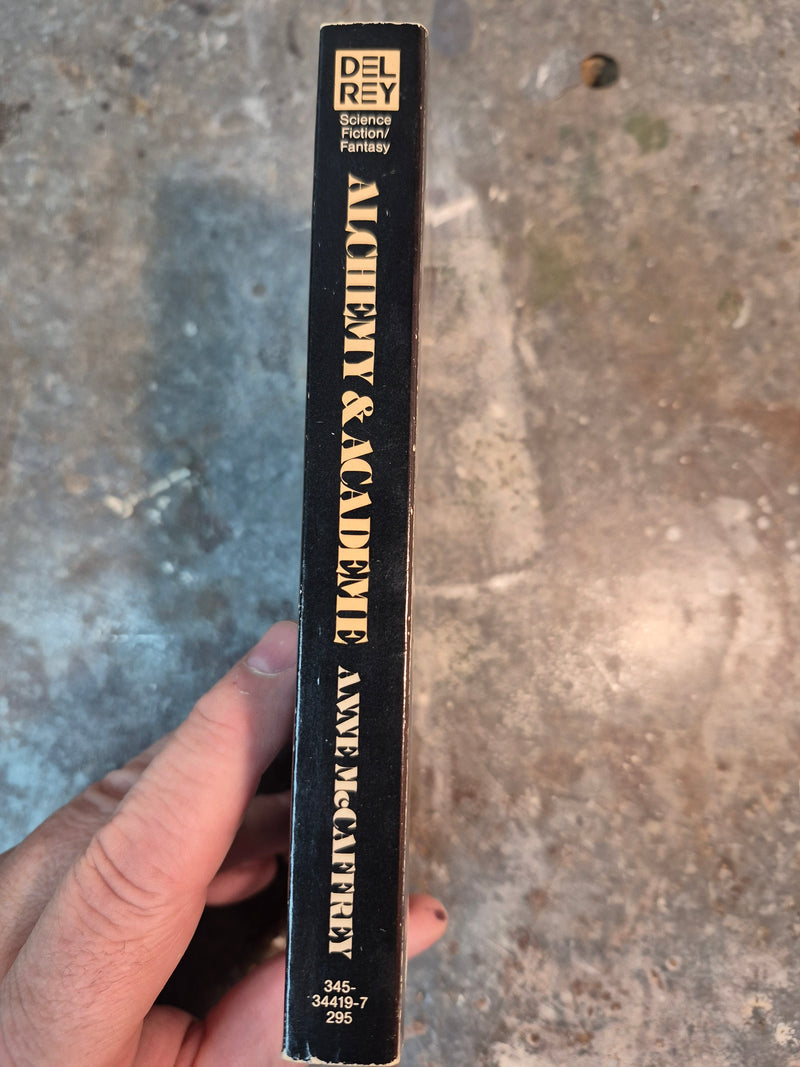 Alchemy & Academe - Anne McCaffrey (editor)