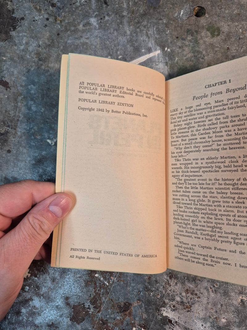 Planets In Peril - Edmond Hamilton