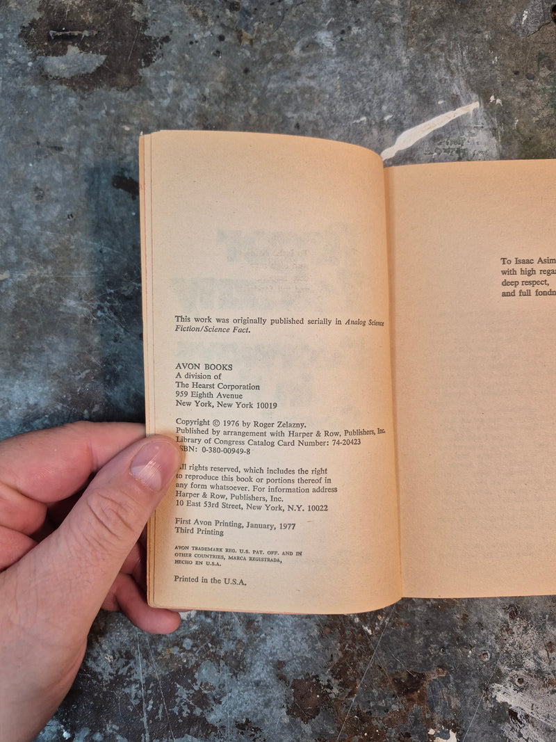 Doorways In The Sand - Roger Zelazny