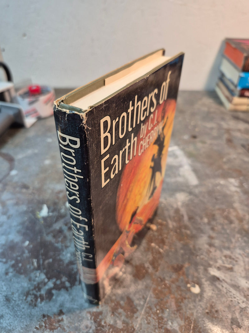 Brothers Of Earth - C. J. Cherryh