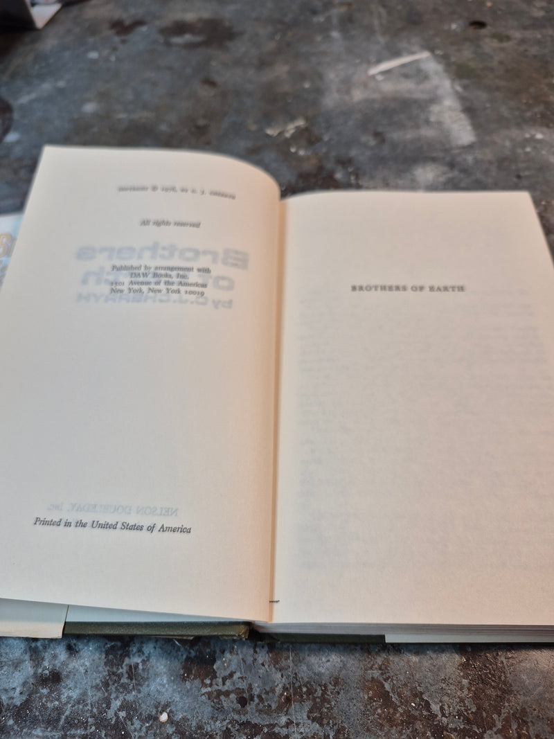 Brothers Of Earth - C. J. Cherryh