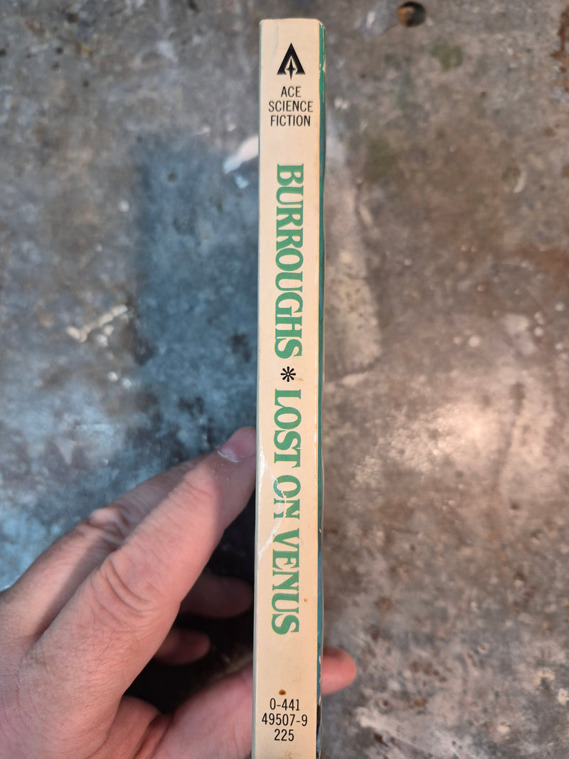 Lost On Venus - Edgar Rice Burroughs