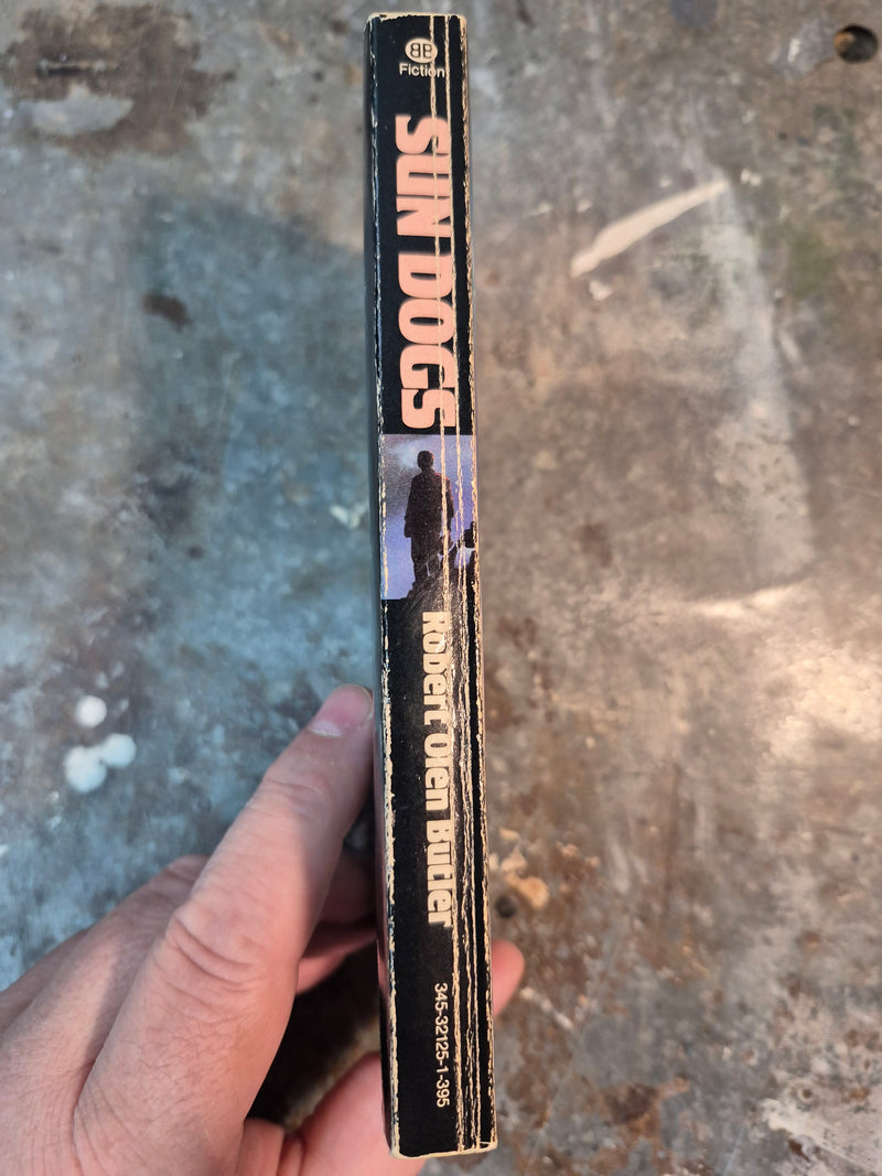 Sun Dogs - Robert Olen Butler