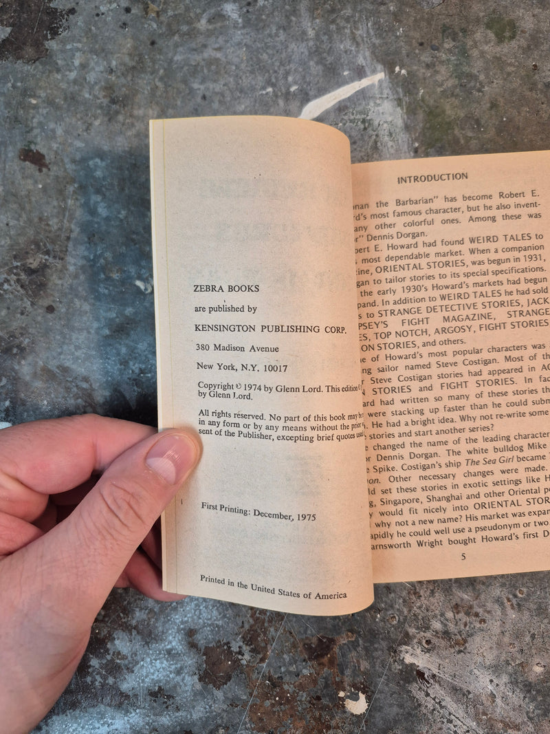 The Incredible Adventures Of Dennis Dorgan - Robert E. Howard