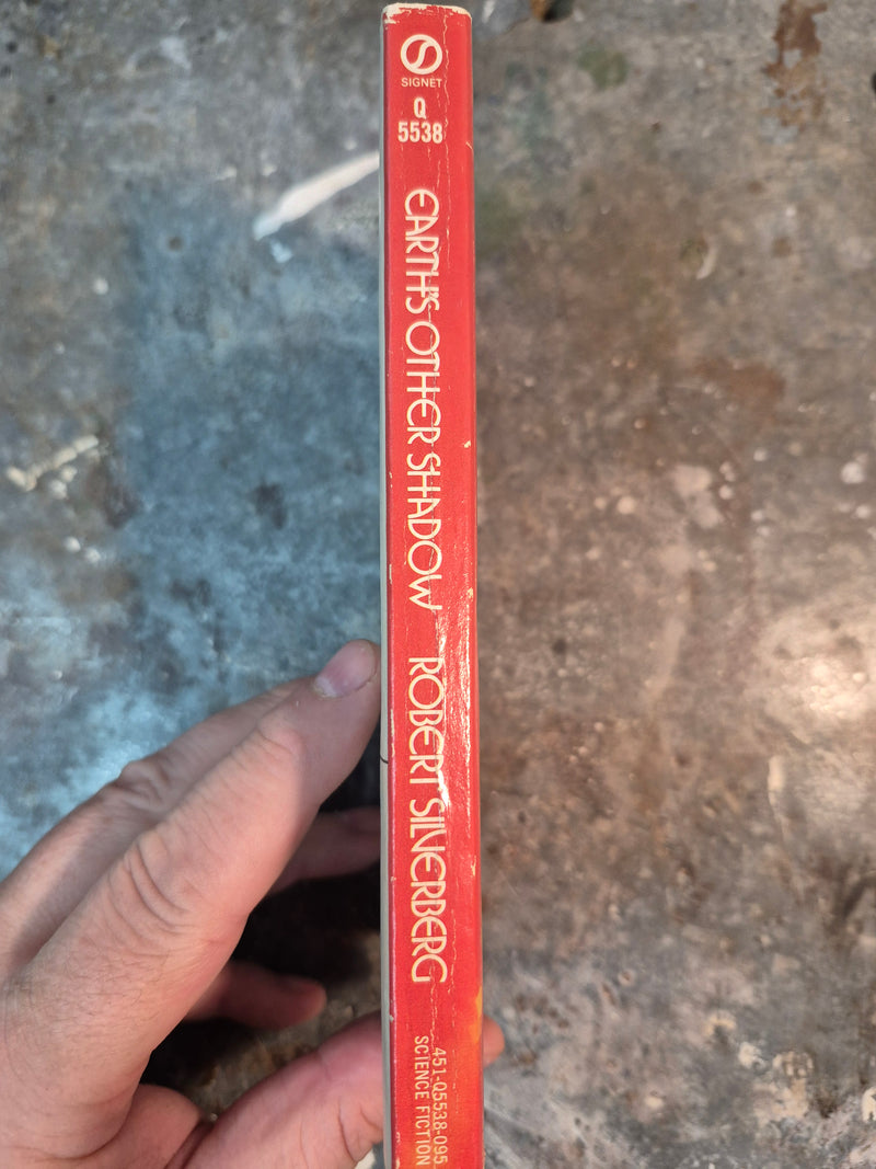 Earth's Other Shadow - Robert Silverberg
