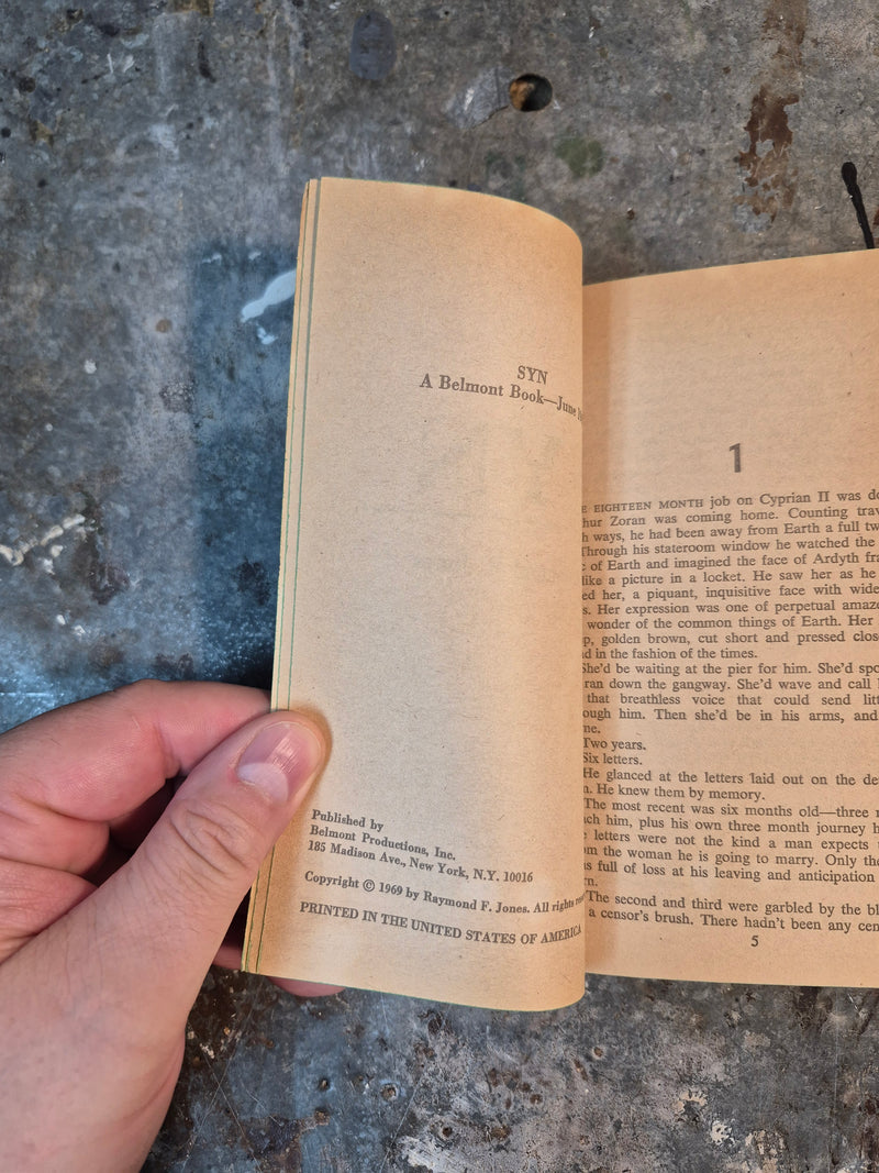 Syn - Raymond F. Jones