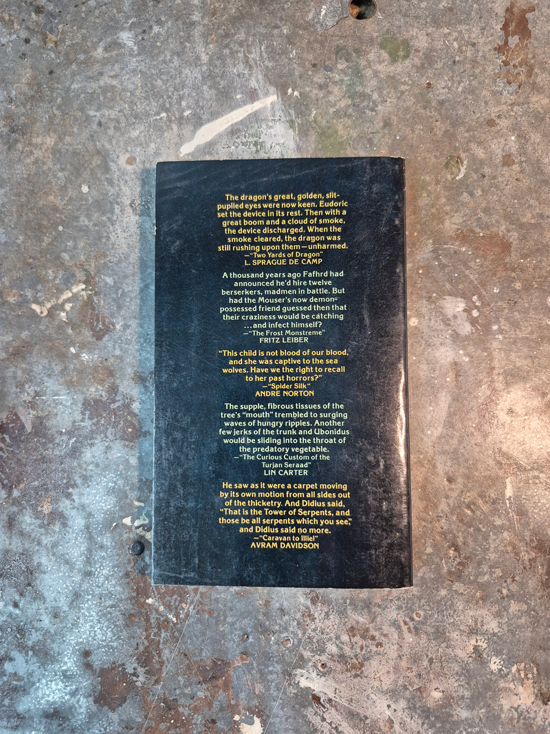 Flashing Swords 3: Warriors and Wizards - Lin Carter (editor)