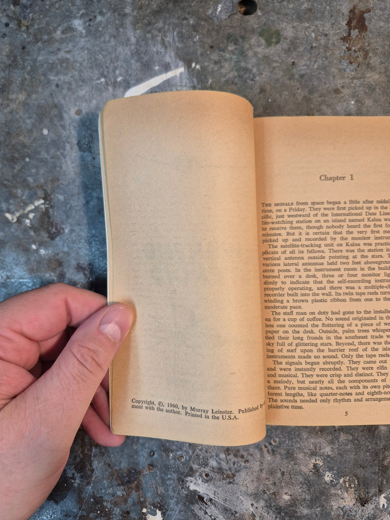 The Wailing Asteroid - Murray Leinster