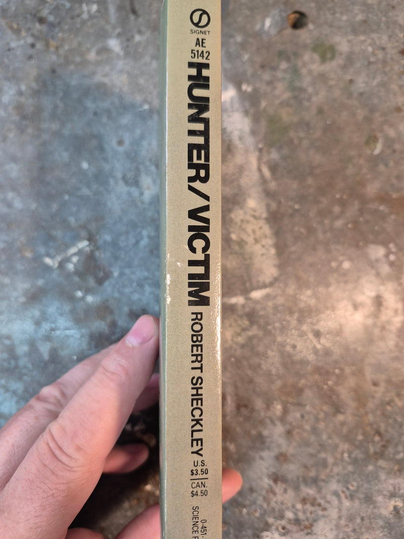 Hunter/Victim - Robert Sheckley