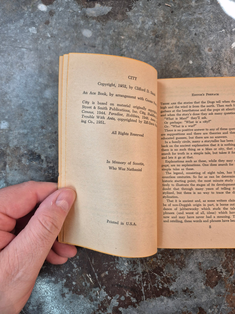 City - Clifford D. Simak