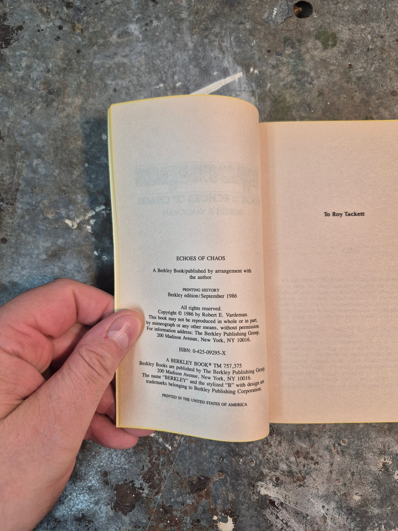 The Weapons Of Chaos Book 1: Echoes Of Chaos - Robert E. Vardeman