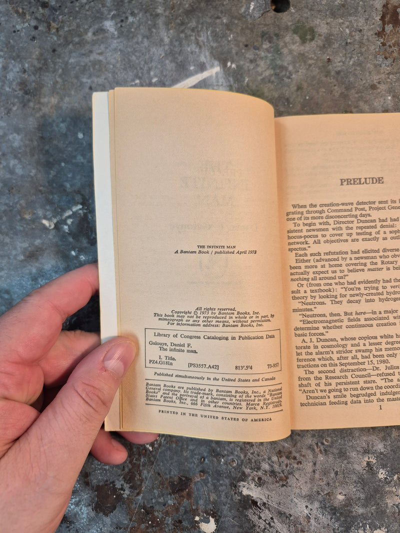 The Infinite Man - Daniel Galouye