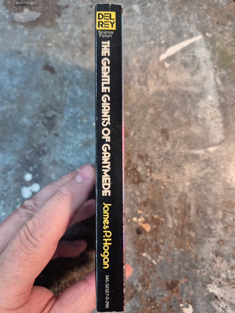 The Gentle Giants Of Ganymede - James P. Hogan