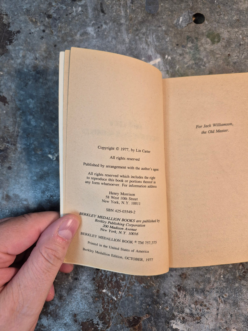 The City Outside the World - Lin Carter
