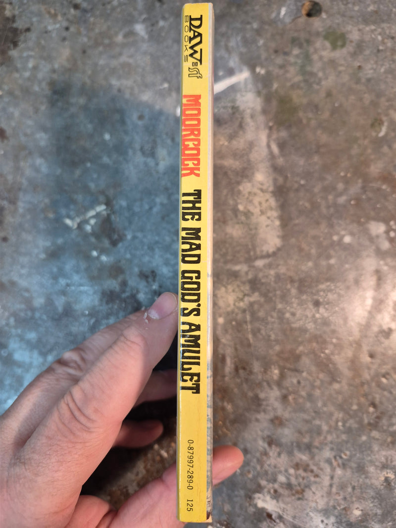 The Mad God's Amulet - Michael Moorcock