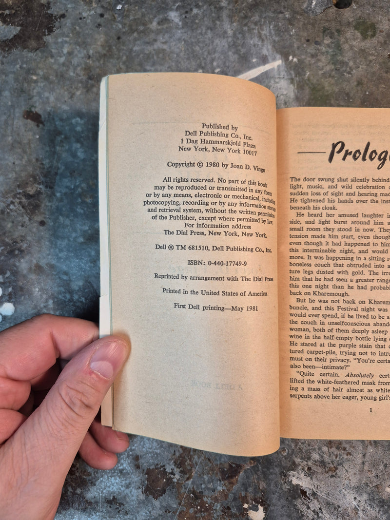 The Snow Queen - Joan D. Vinge