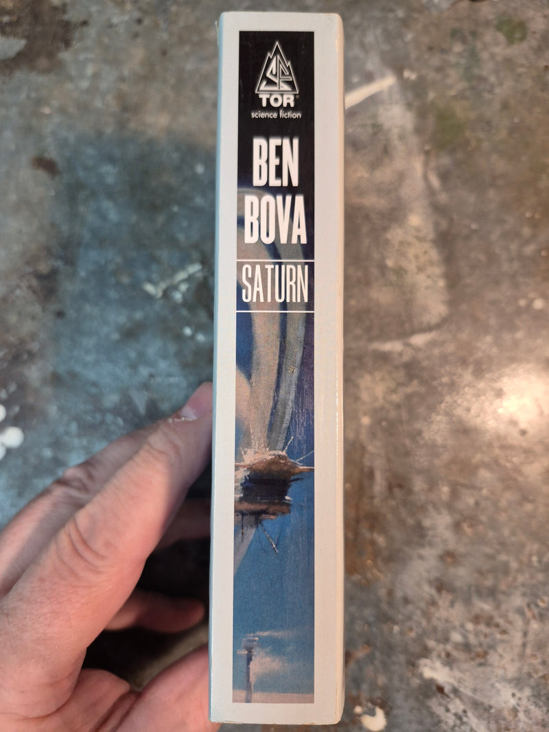 Saturn - Ben Bova